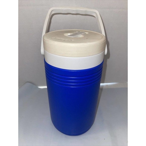 Coleman 1/2 Half Gallon Cooler Jug 5690 Blue & White Personal Water Thermos - Picture 1 of 7